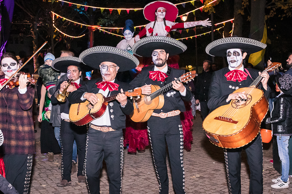 Südamerikanisches Halloweenspektakel im Zoo Leipzig